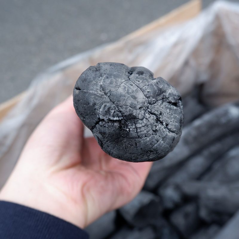 ラオス備長炭 太丸  直径 約4.5cm〜6cm 2箱×15kg