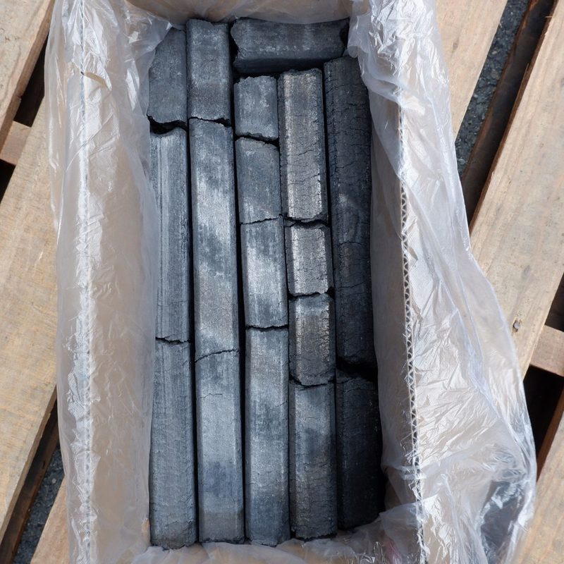 特価品！中国産 松葉オガ炭備長炭 10kg×4箱