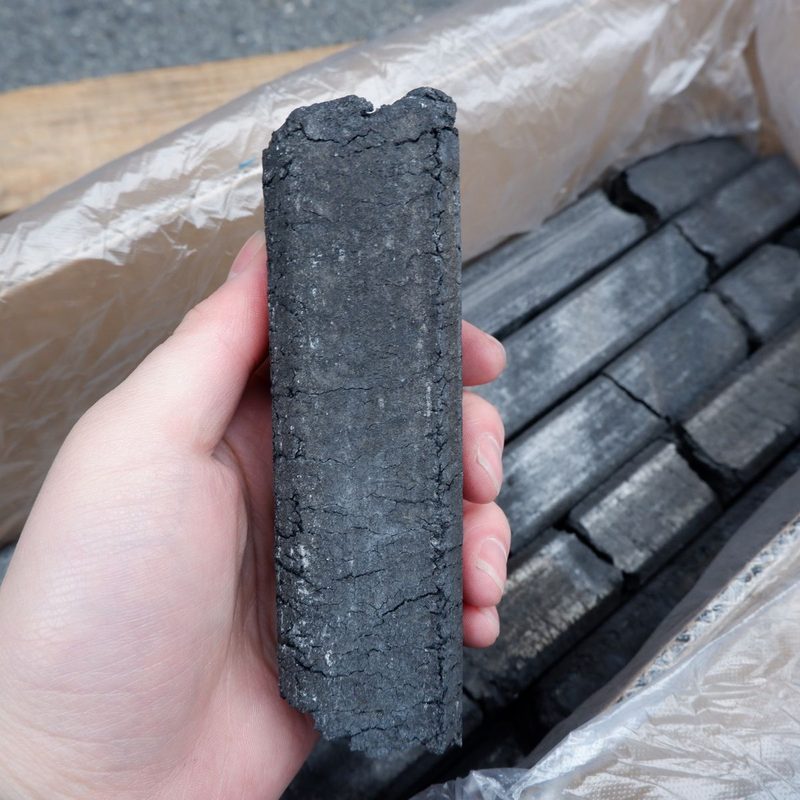 特価品！中国産 松葉オガ炭備長炭 10kg×4箱